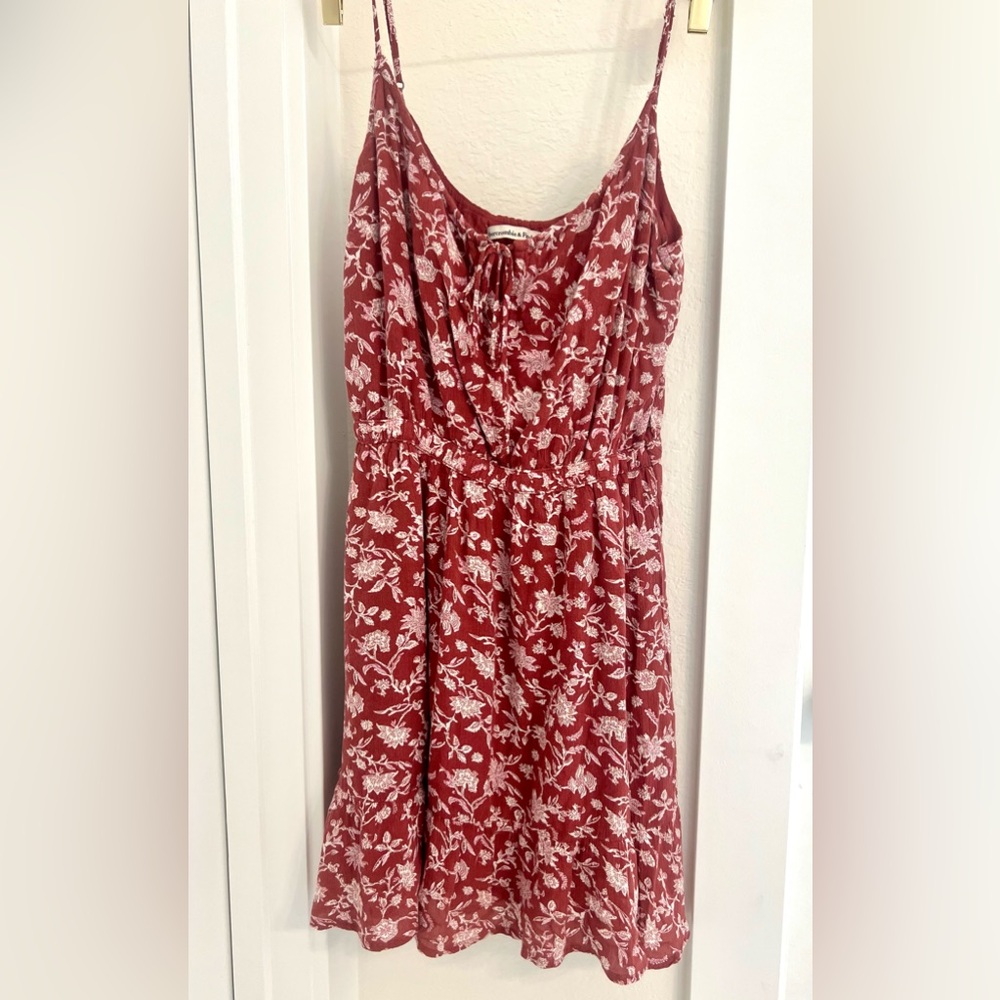 Abercrombie & Fitch Tie-Front Mini Dress in Red & White Floral, Size Medium